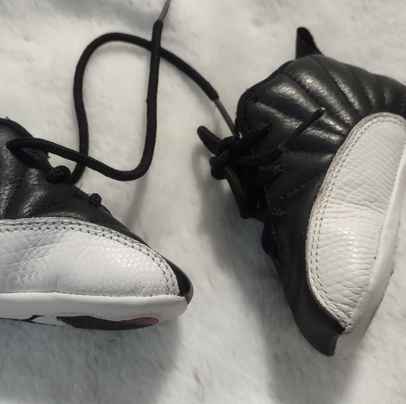 Nike First Jordan XII infant shoes, size 2c - Picture 7 of 9